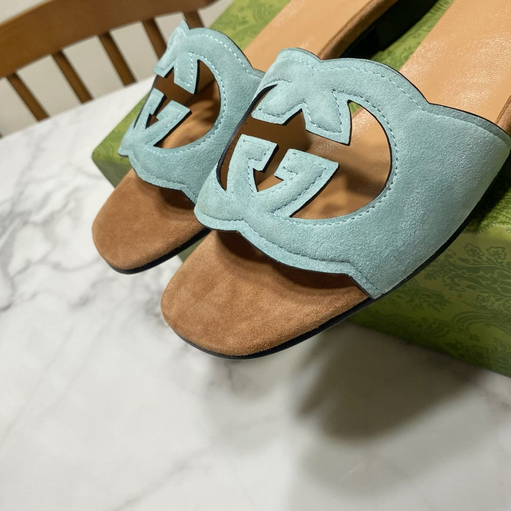 GUCCI INTERLOCKING G SLIDE SANDAL IN MORNING BLUE SUEDE AND BROWN SHEEPSKIN LINING
