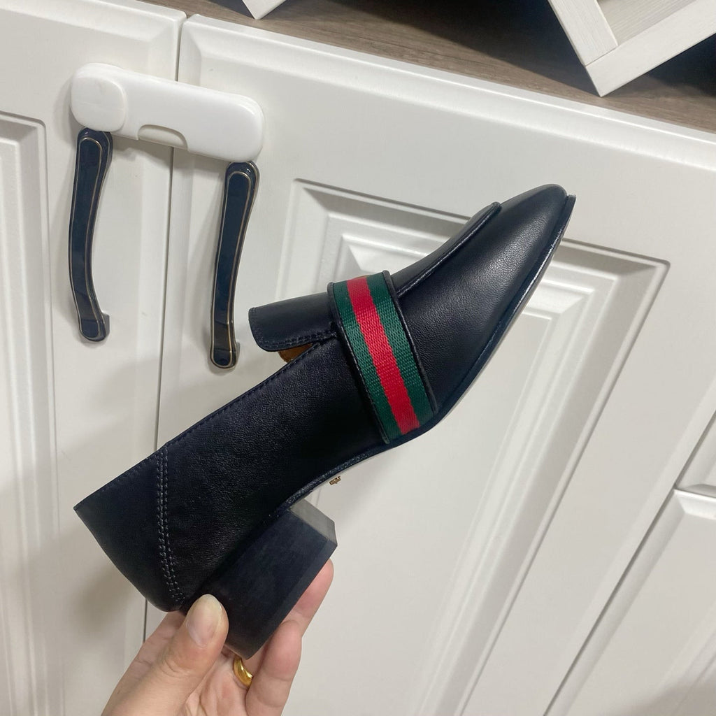 GUCCI LOAFER 35 CM IN BLACK CALFSKIN GOLD HARDWARE
