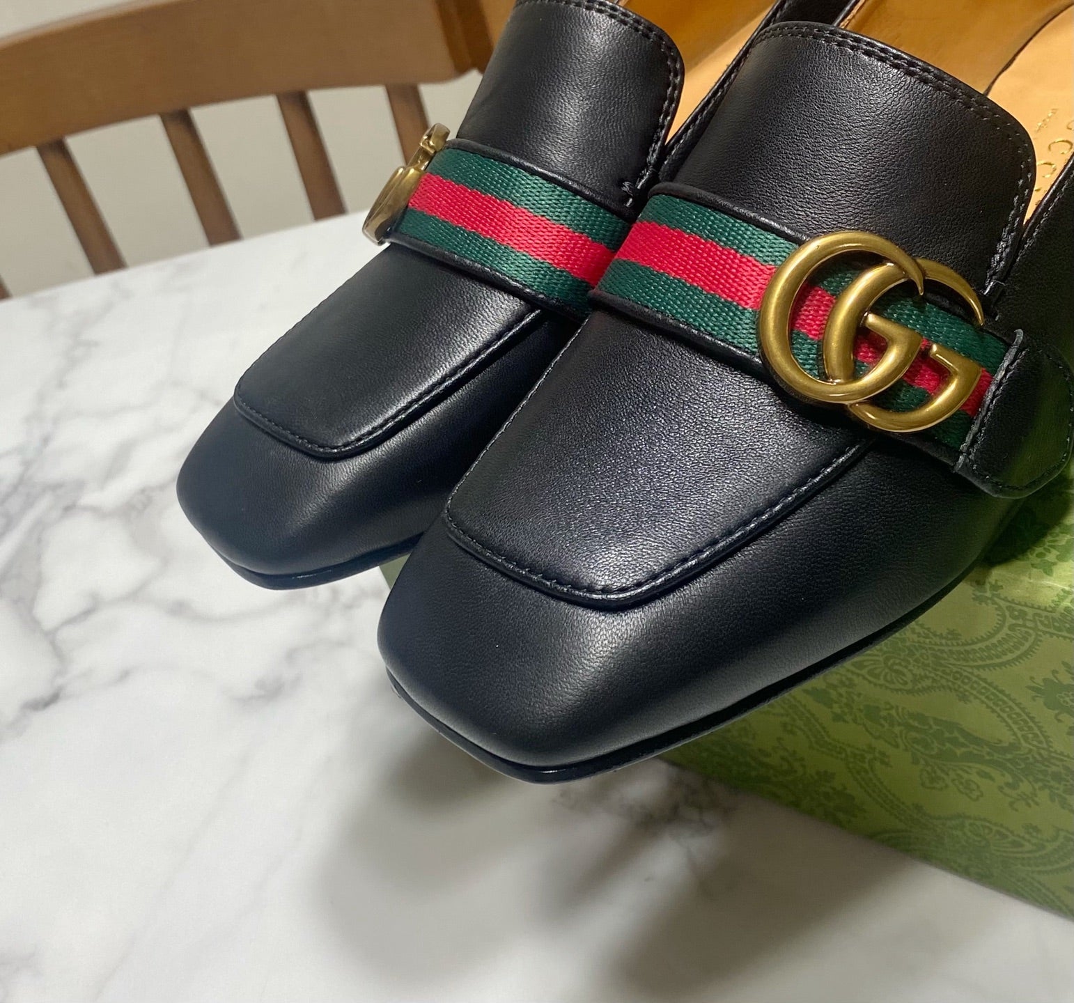 GUCCI LOAFER 35 CM IN BLACK CALFSKIN GOLD HARDWARE