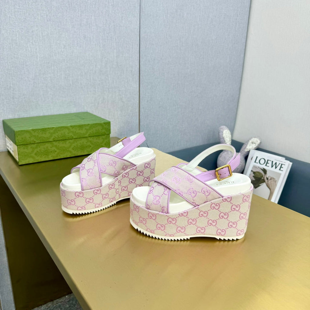 GUCCI SUPREME PLATFORM PASTEL PINK CANVAS