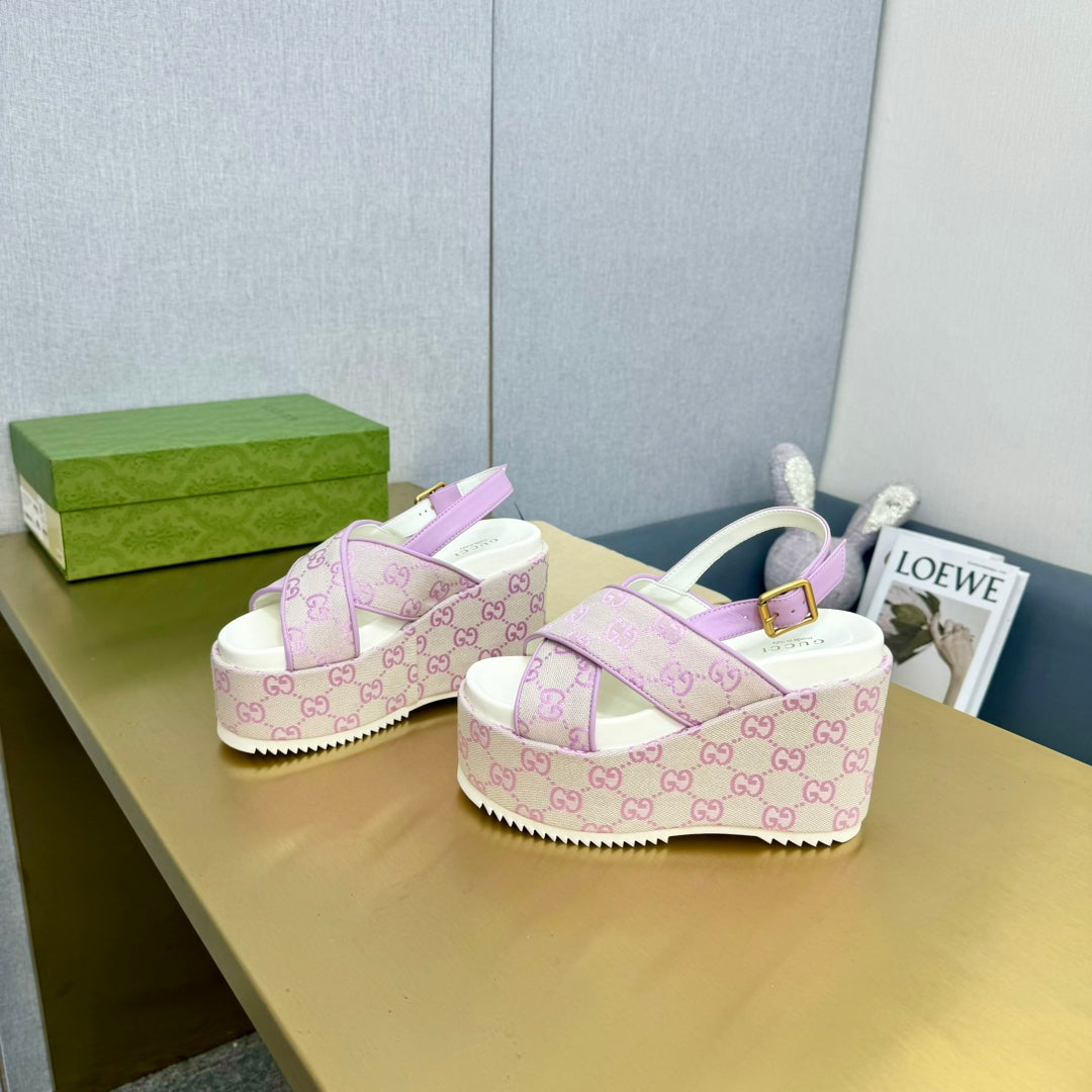 GUCCI SUPREME PLATFORM PASTEL PINK CANVAS