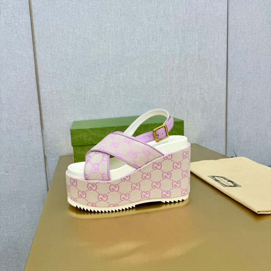 GUCCI SUPREME PLATFORM PASTEL PINK CANVAS