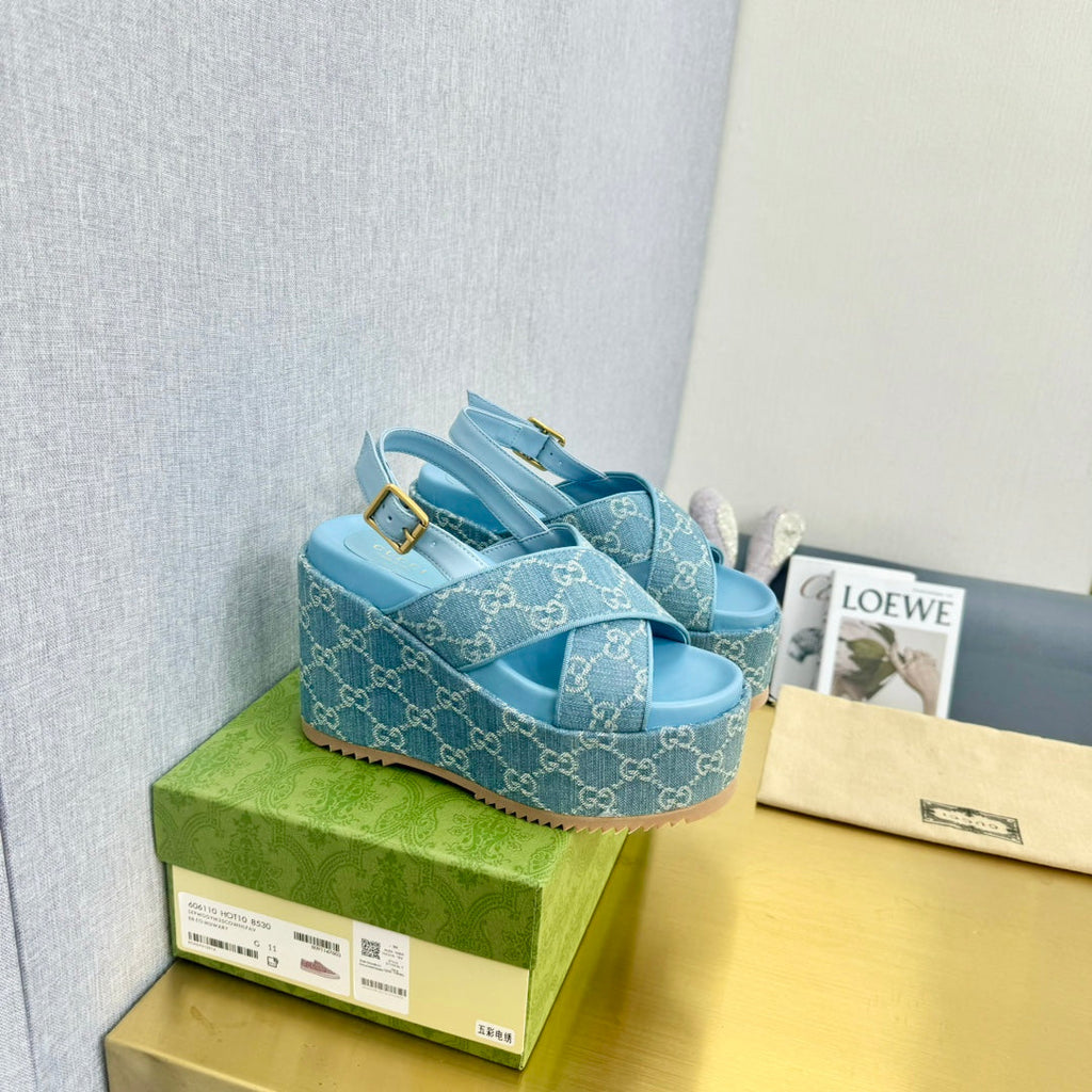 GUCCI SUPREME PLATFORM SKY CANVAS
