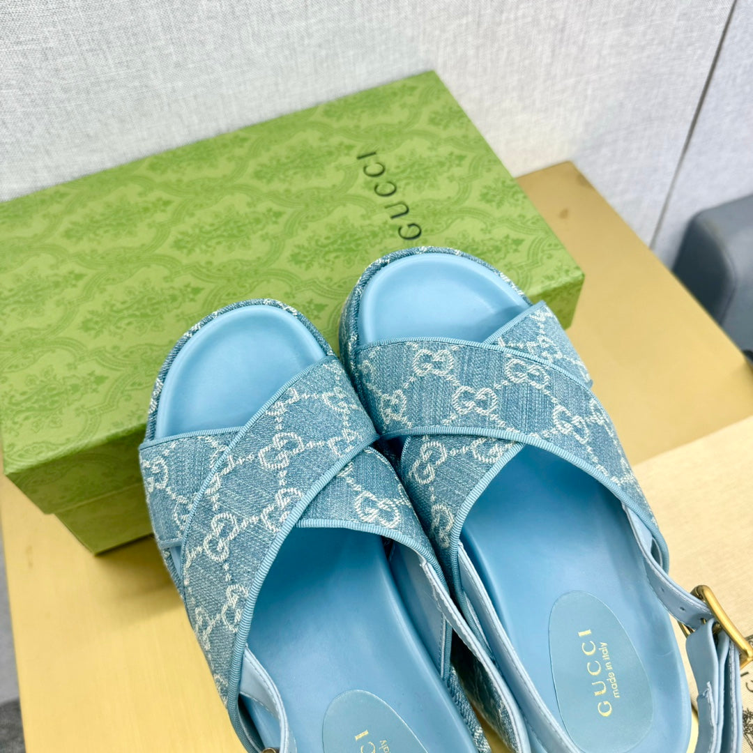 GUCCI SUPREME PLATFORM SKY CANVAS