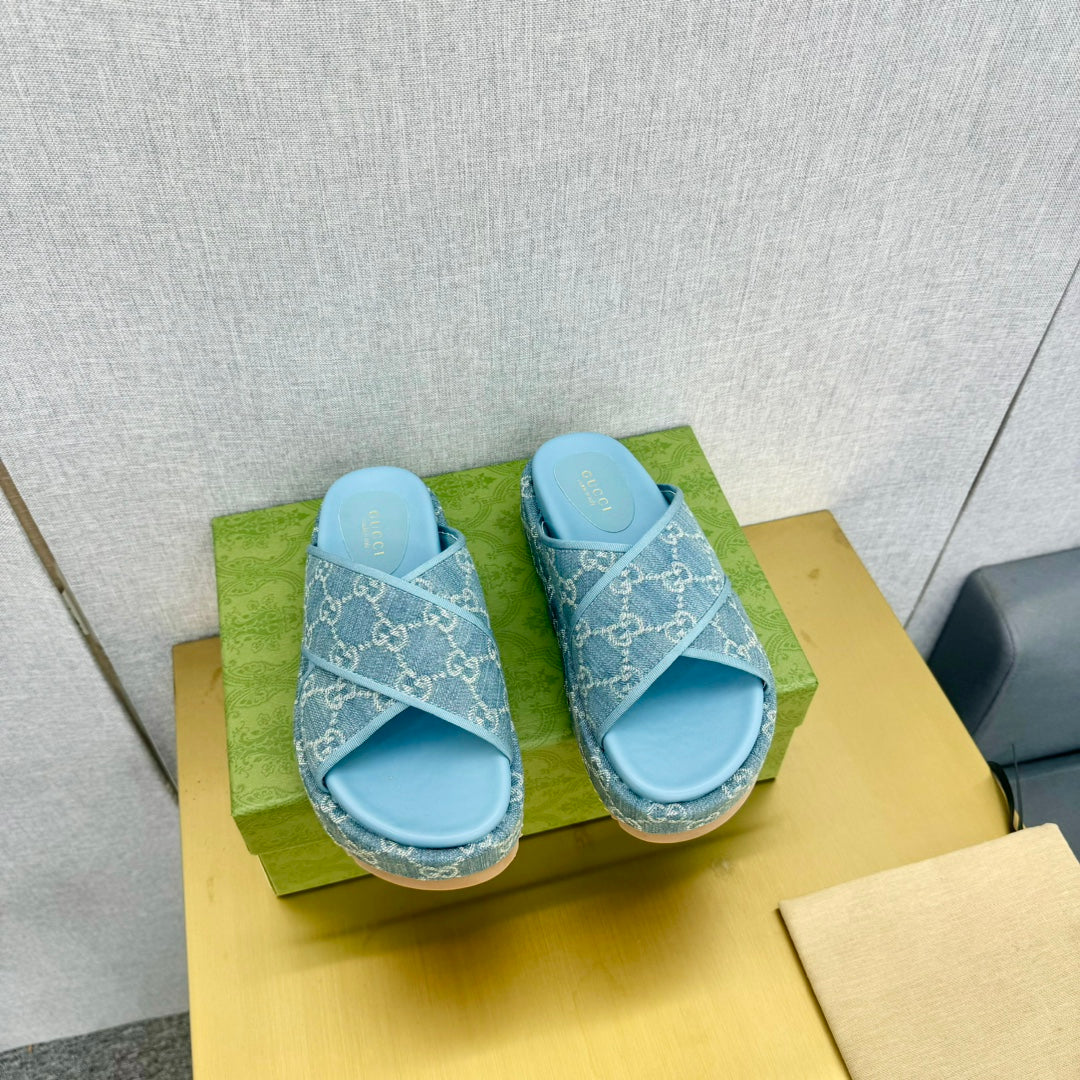 GUCCI SLIDE SANDAL SKY CANVAS CROSS STRAPS