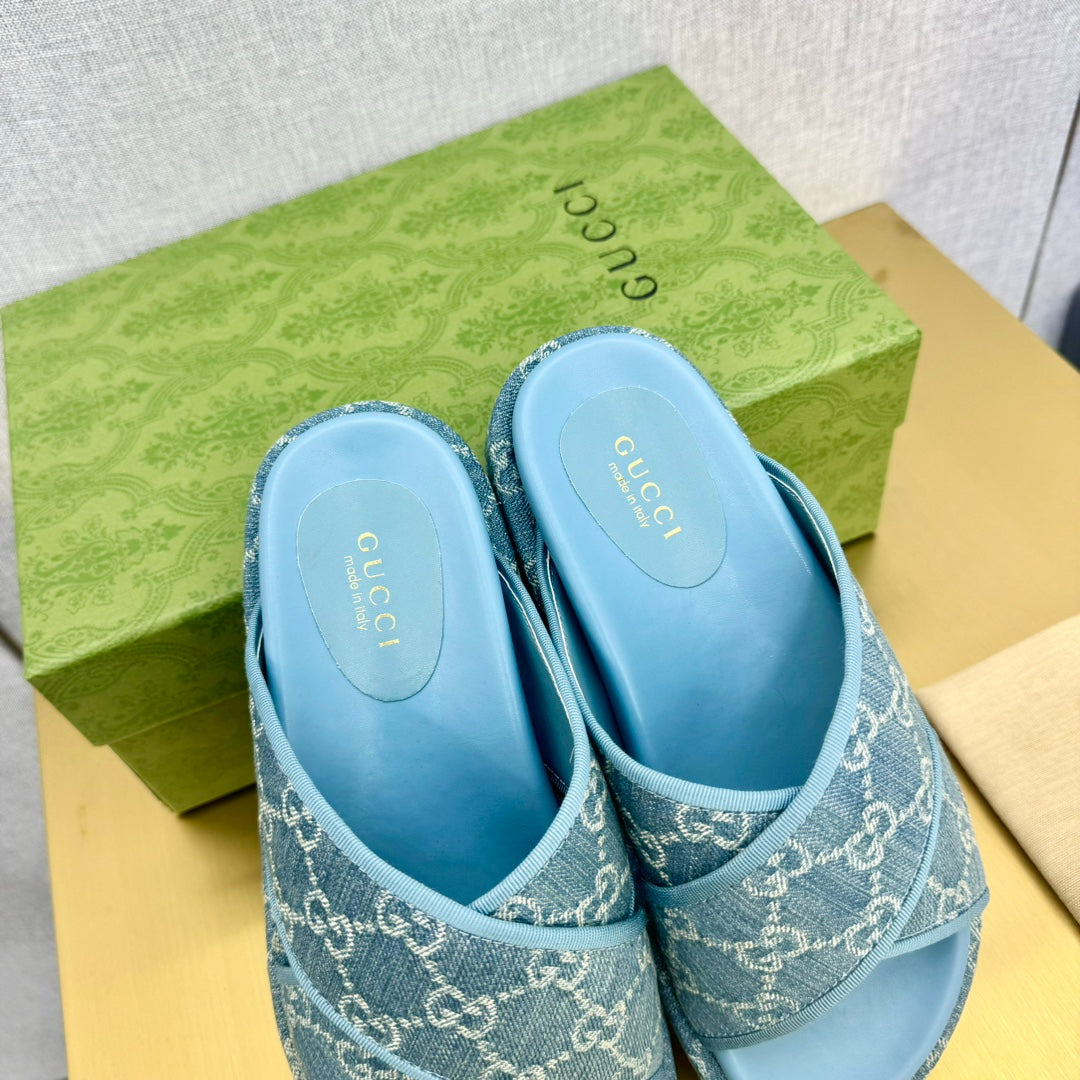 GUCCI SLIDE SANDAL SKY CANVAS CROSS STRAPS