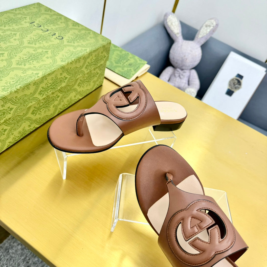 GUCCI BLONDIE THONG SANDAL IN BRONZE BROWN LAMBSKIN