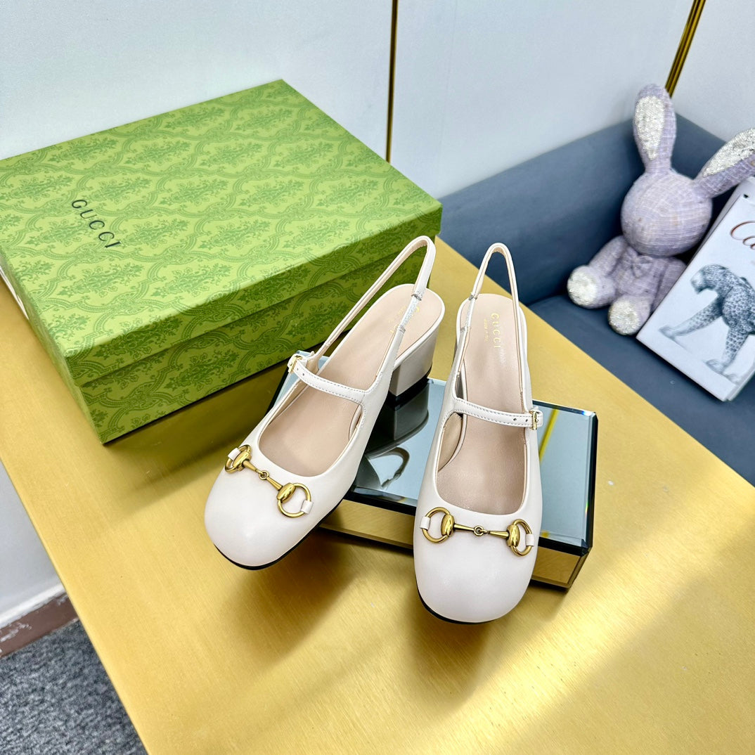 GUCCI HORSEBIT PUMP IN WHITE SHEEPSKIN