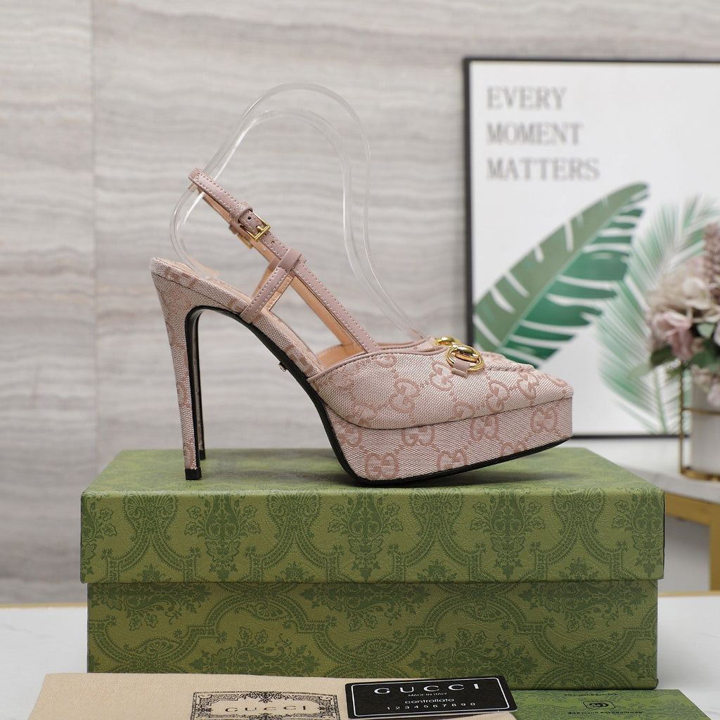 GUCCI Valentino High heels Ivory