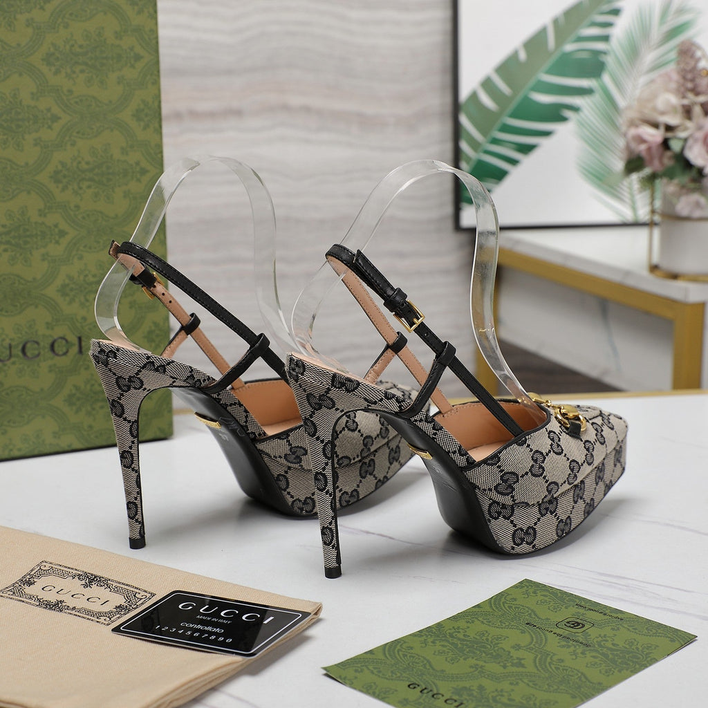 GUCCI Valentino High heels Black
