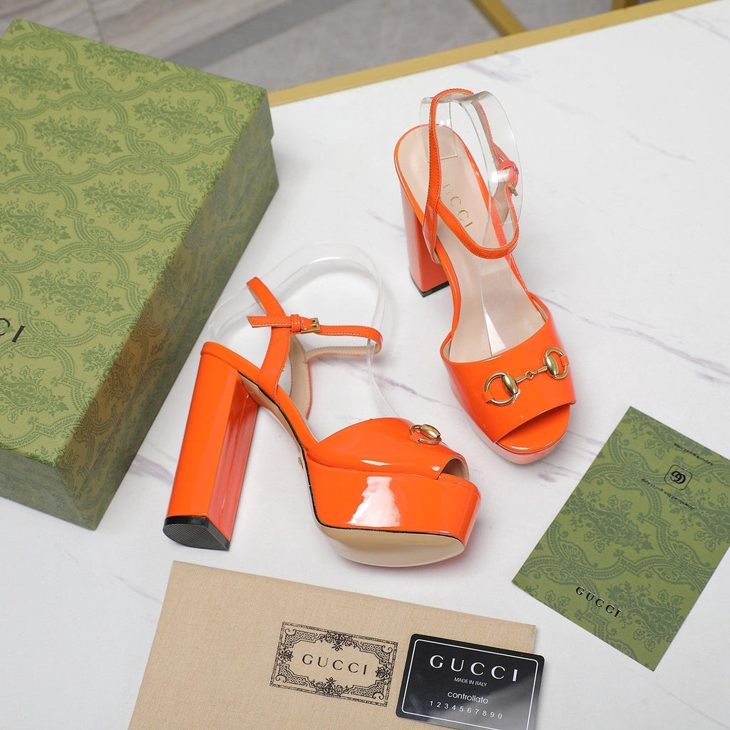 GUCCI Sandales Cuir Noir Orange