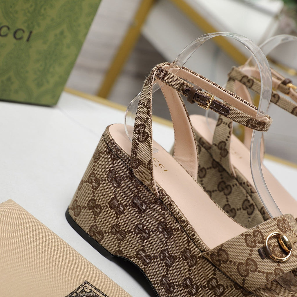 GUCCI Horsebit Wedges Sandals Brown