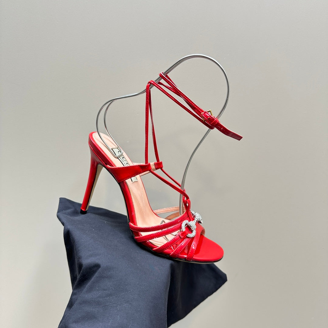 GUCCI CRYSTAL HORSEBIT STRAPPY SANDAL 10.5CM IN RED PATENT LEATHER