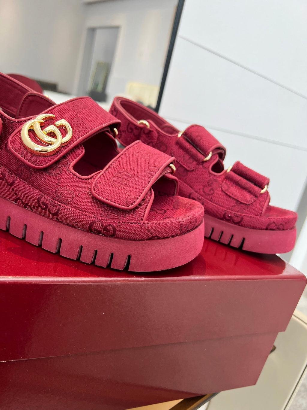 GUCCI VELCRO STRAP SANDALS IN BRICK RED MONOGRAM CANVAS GOLD HARDWARE