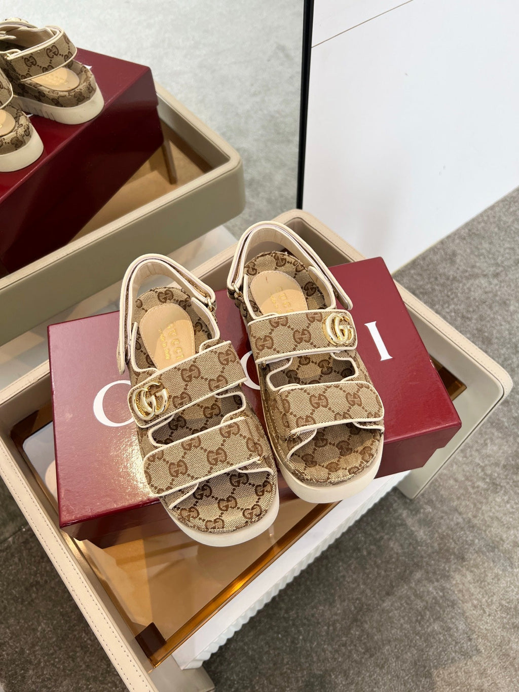 GUCCI VELCRO STRAP SANDALS IN BEIGE AND DARK BROWN MONOGRAM CANVAS GOLD HARDWARE