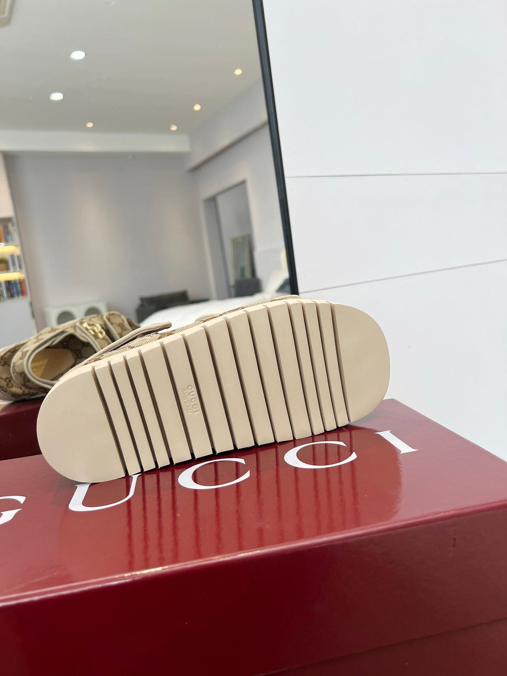 GUCCI VELCRO STRAP SANDALS IN BEIGE AND DARK BROWN MONOGRAM CANVAS GOLD HARDWARE