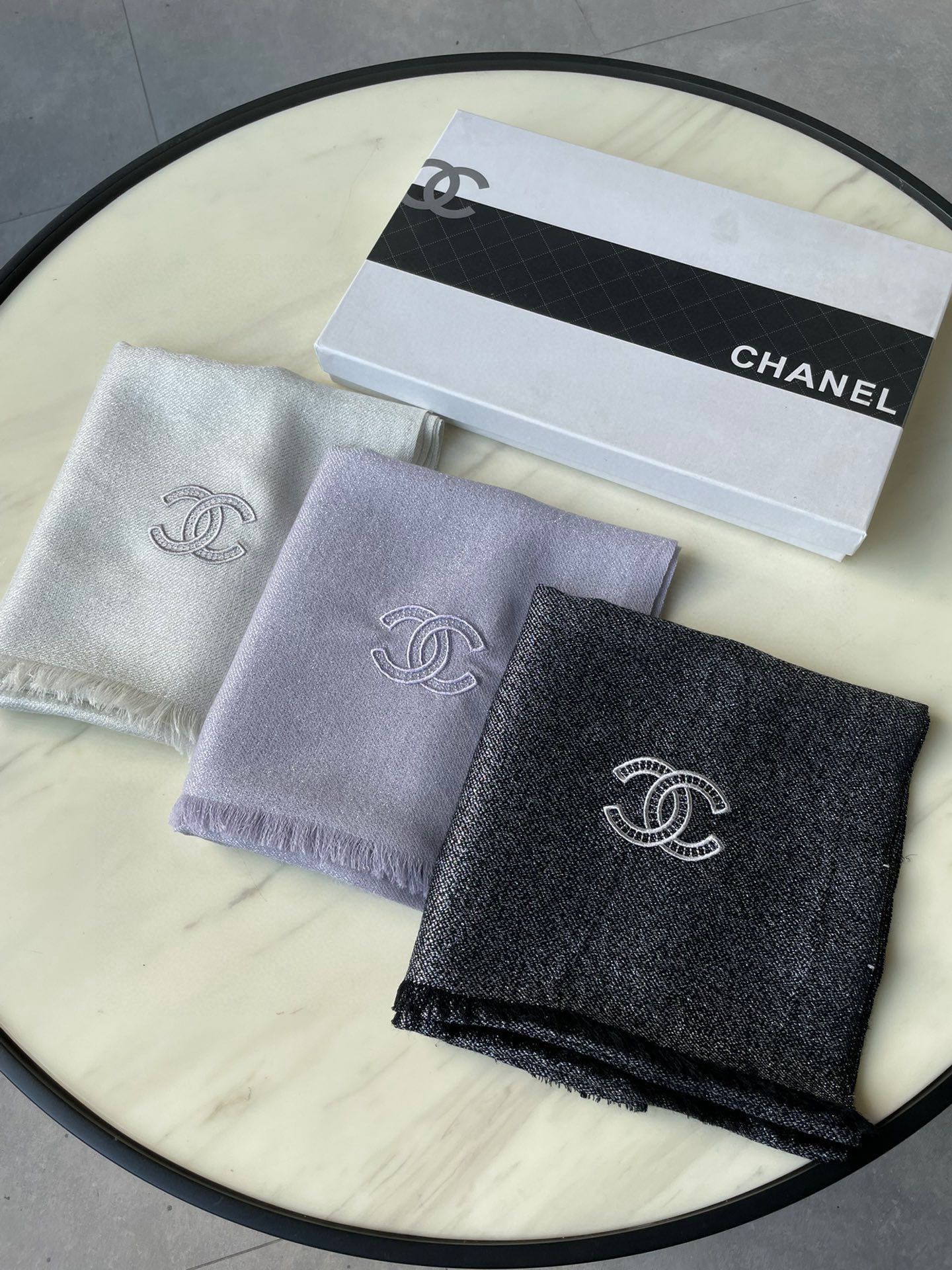 CHANEL SCARF 210 CM IN PASTEL PURPLE CASHMERE  402209
