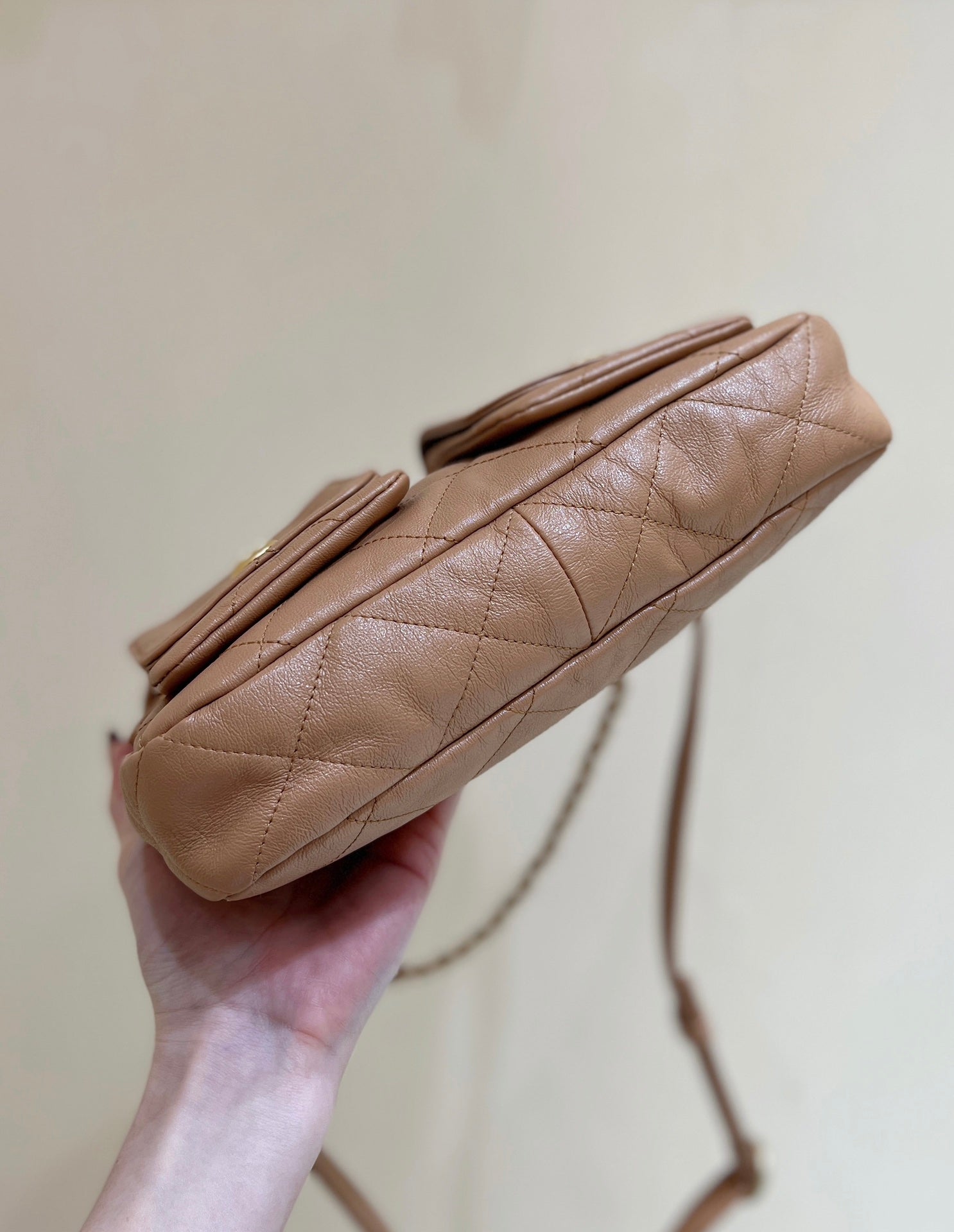 CHANEL 25S HOBO RETRO BAG 24 IN WARM TAUPE CALFSKIN
