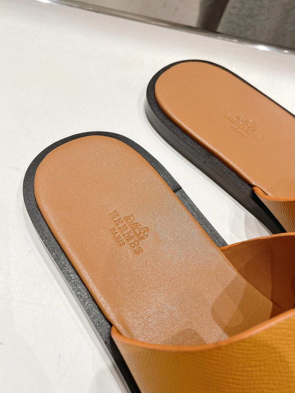 HERMES IZMIR SANDAL AMBER LAMBSKIN