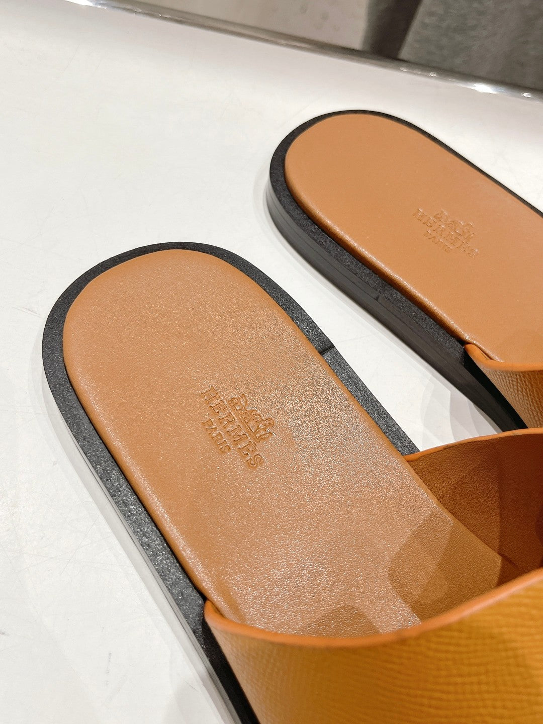 HERMES IZMIR SANDAL AMBER LAMBSKIN
